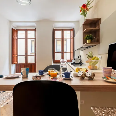 10' From The Sea, Modern In The Center شقة كالياري